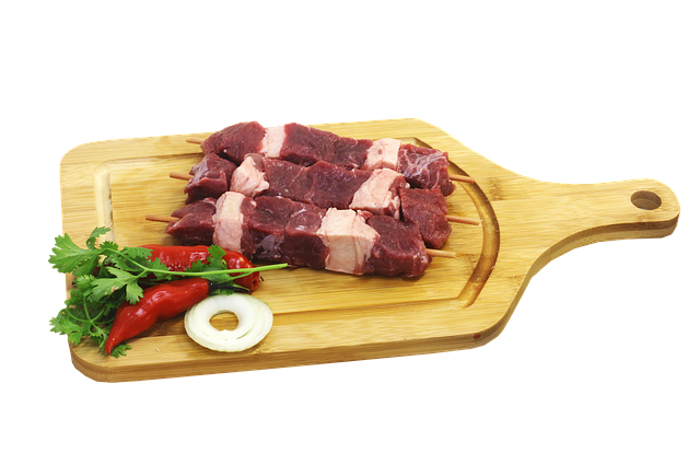 风干牛肉会升高尿酸吗，尿酸高可以吃腊肉香肠吗