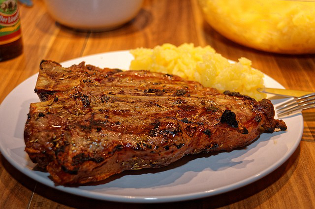 面皮包牛肉要烤多久，锡纸包肉烤多长时间