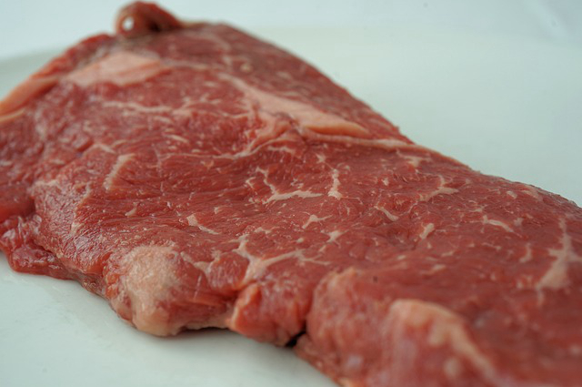 长湿疹可以吃牛肉吗(得了湿疹病可以吃牛肉吗)