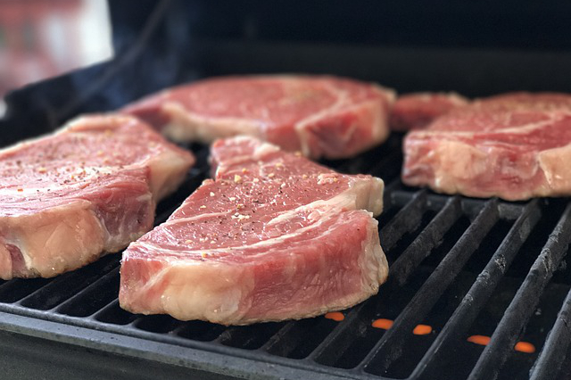 煮熟的牛肉会热气吗，熟牛肉是热的时候冷冻还是凉的时候冷冻