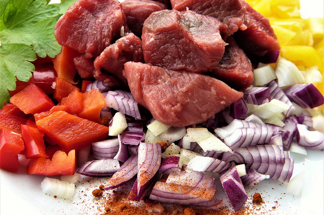 芬兰牛肉来源哪里的特产？芬兰人喜欢吃什么和他们相处应该注意什么