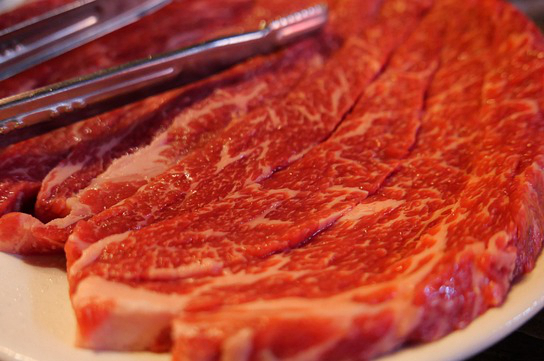曼谷自助餐牛肉火锅？自助烤肉里面的牛肉是真正的牛肉吗
